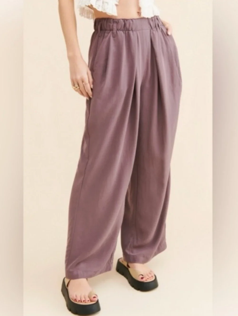 Free People Wide-Leg Pleated Trousers in  Mauve Size Small Contemporary Y2K